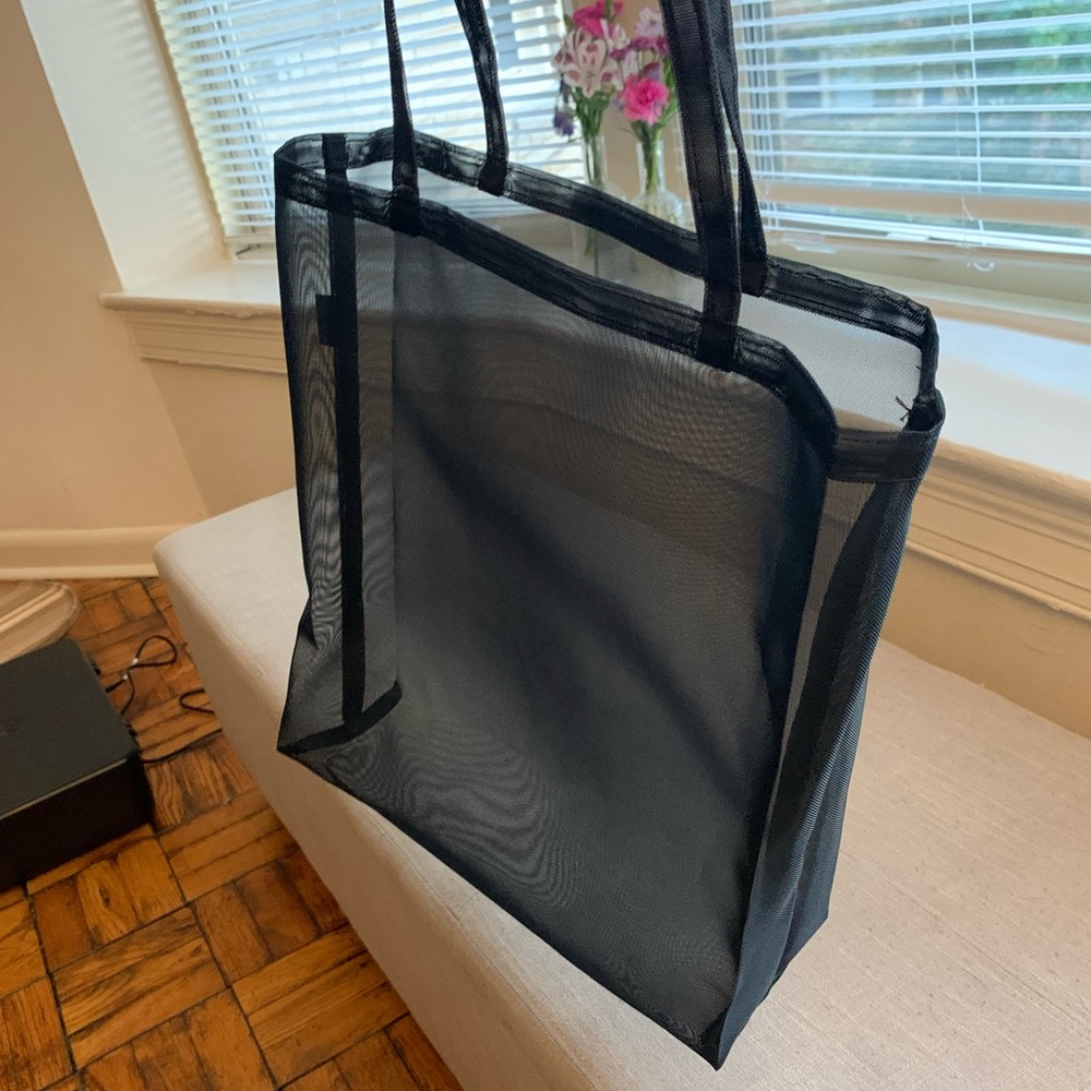 SOLD ❤️‍🔥 Nylon Mesh Magazine Tote by WALKER